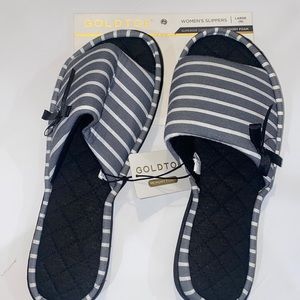 NWT GoldToe Slippers